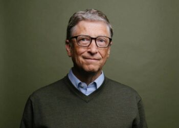 Bill Gates elektrikli yük maşınları ilə təyyarələrin uğurlu olacaqlarına inanmır