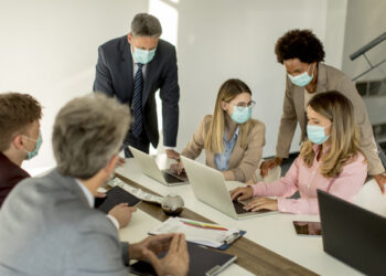 Bu şirkət ikinci dalğaya hazırlaşmaq üçün 100 min insanı işlə təmin edəcək