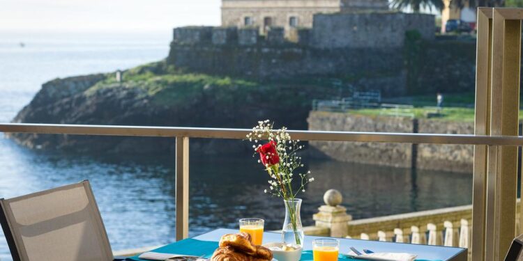 Regionlardakı hotellərdə bahalaşma varmı? – Açıqlama