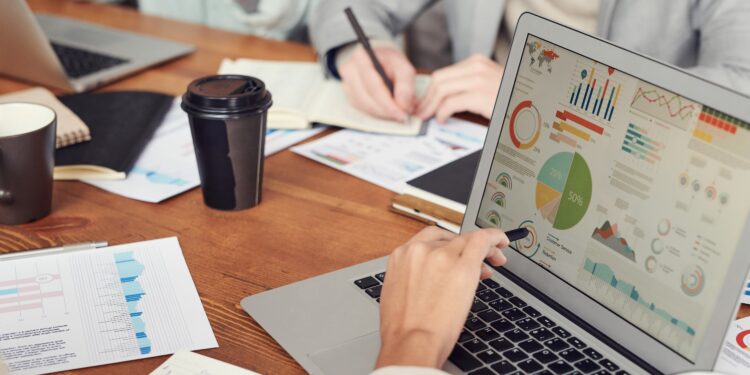 Xəyallarınızın peşəsi SMM-dirsə, bu 5 məsləhət sizə çox kömək edəcək