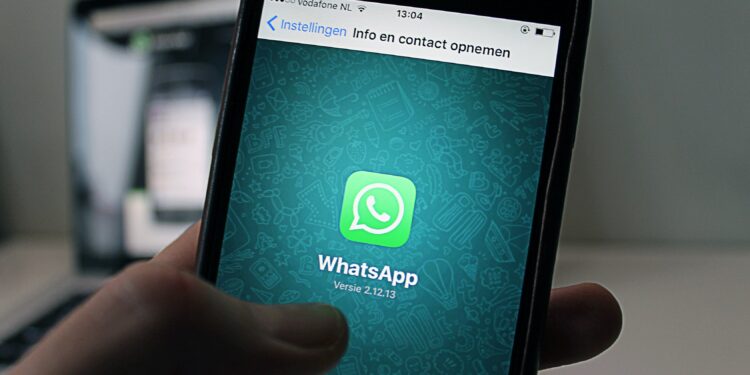 Hackerlər bir mesaj ilə Whatsapp-ı sıradan çıxartmağın üsulunu tapıblar