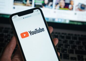 Yeni dizayn və jestlərlə idarəetmə: Youtube-un mobil versiyasında yeni funksiyalar istifadəyə verilib