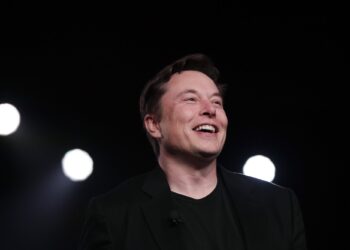 İlon Mask nəhayət DÜNYANIN ƏN VARLI İNSANI oldu