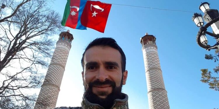 Vəfadar Babayev: Məni axtaran, görüşmək istəyən kimsə olanda – “Qardaş mən Şuşadayam, gəlim həll edərik” – cümləsini necə bir həzzlə yazdığımı təsəvvür edə bilməzsiz…