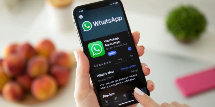 Whatsapp yeni konfidensiallıq siyasətini qəbul etməyən istifadəçiləri məhdudlaşdıracaq