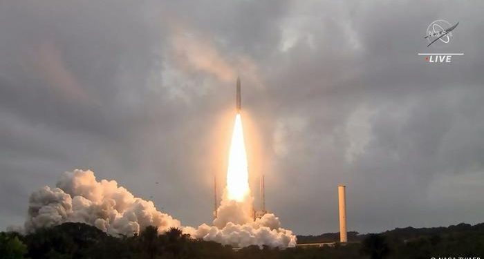 NASA  tərəfindən James Webb adlı dünyanın ən böyük və ən güclü teleskopu kosmosa buraxıldı