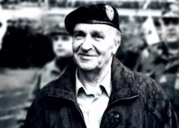 “Müsəlman cəmiyyətlərinin öz intibahlarına nail olmaq üçün islamlaşmaqdan başqa çarəsi yoxdur”.                        Aliyə İzzetbeqoviç