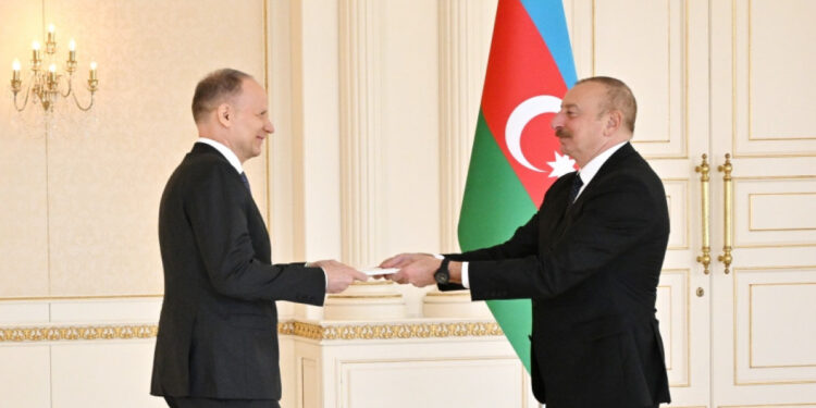 Prezident İlham Əliyev İsveçrənin yeni səfirini qəbul edib